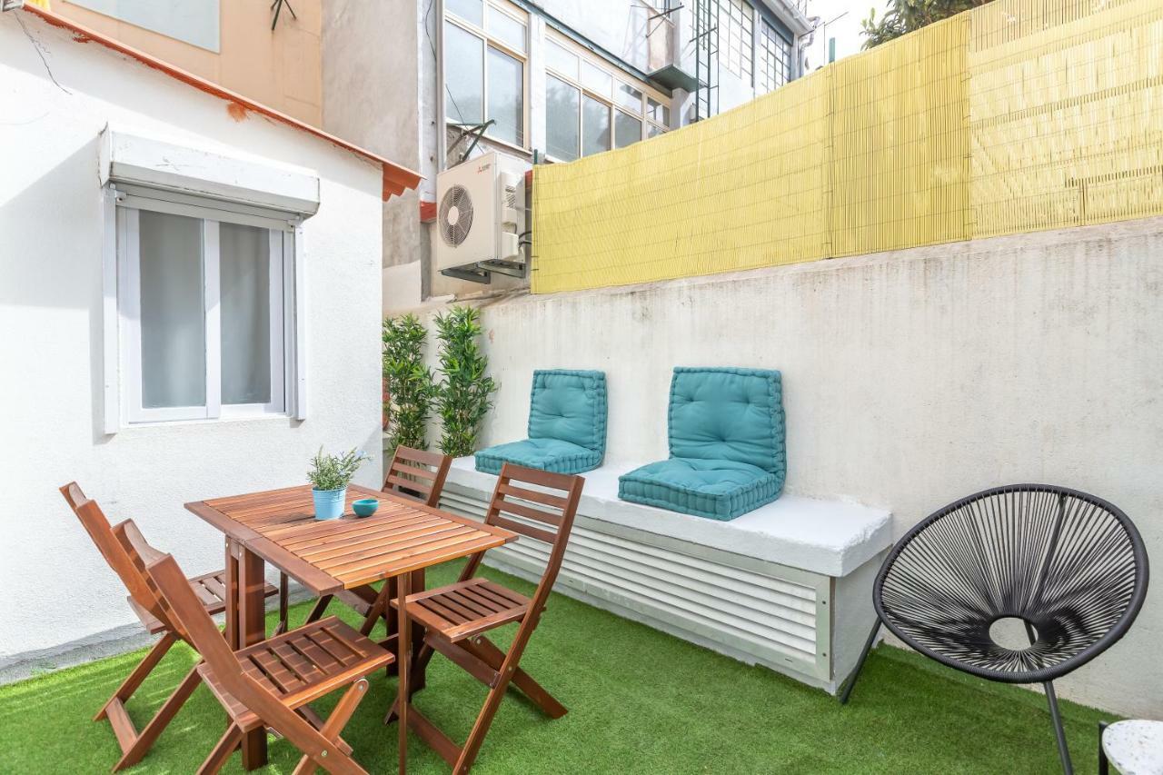 Sunny Apartment With Patio, By Timecooler Лиссабон Экстерьер фото