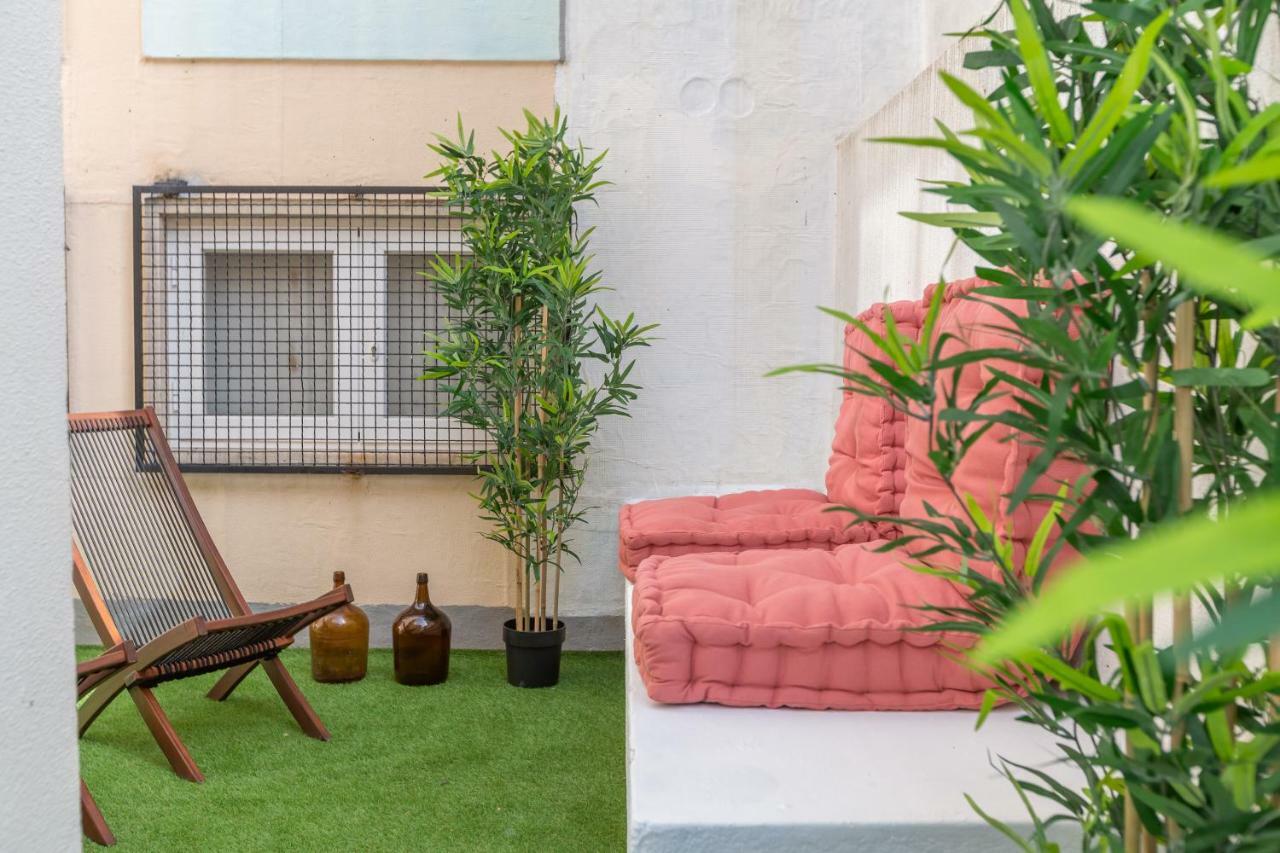 Sunny Apartment With Patio, By Timecooler Лиссабон Экстерьер фото