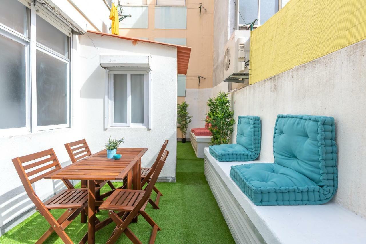Sunny Apartment With Patio, By Timecooler Лиссабон Экстерьер фото